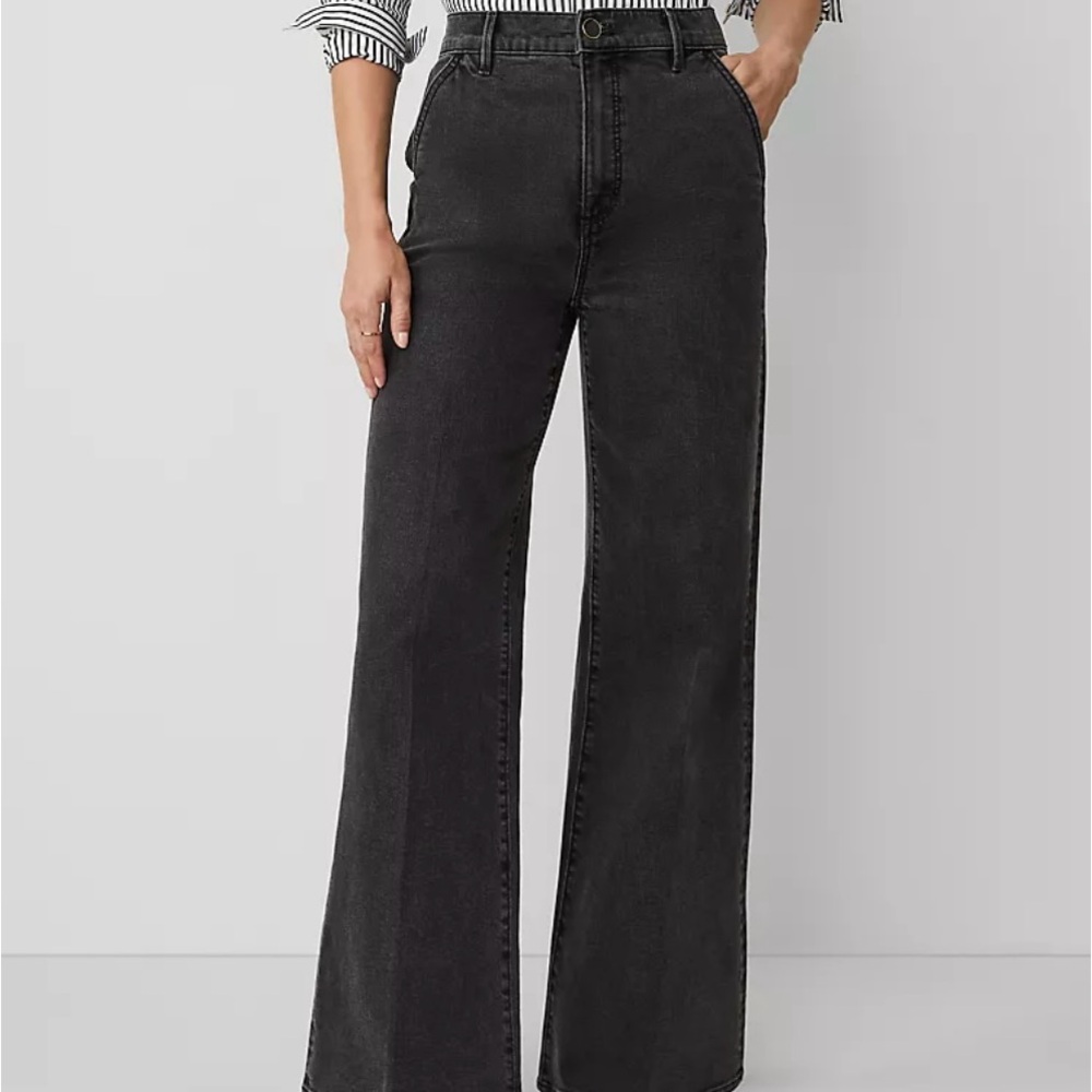 High-Waisted Black Wide-Leg Jeans